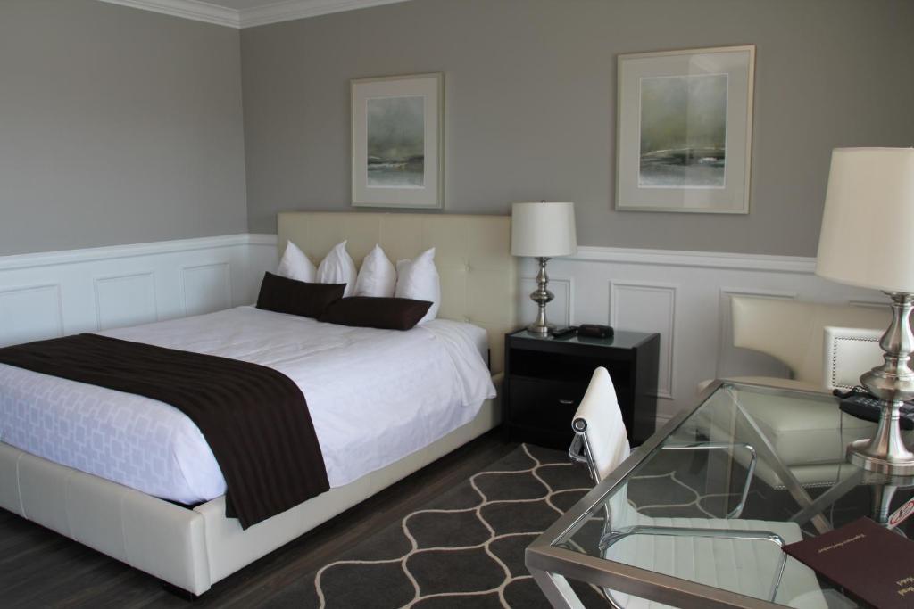 Willow Bend 4*